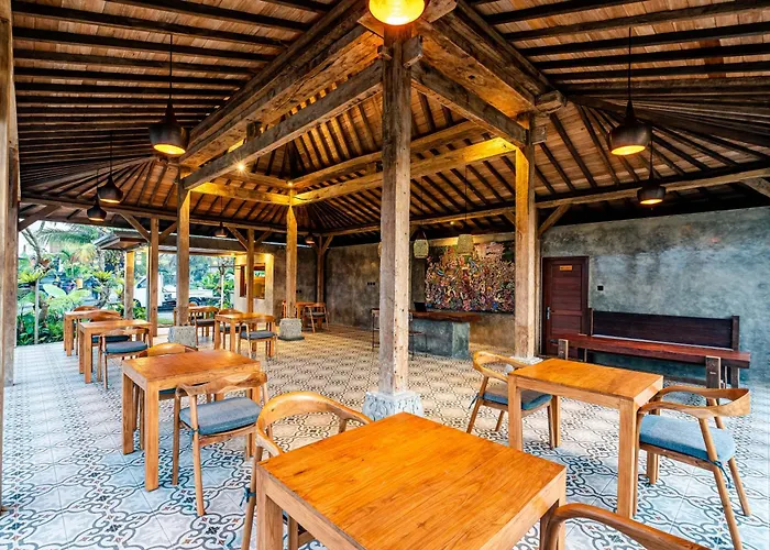 Taru Sebatu 4*